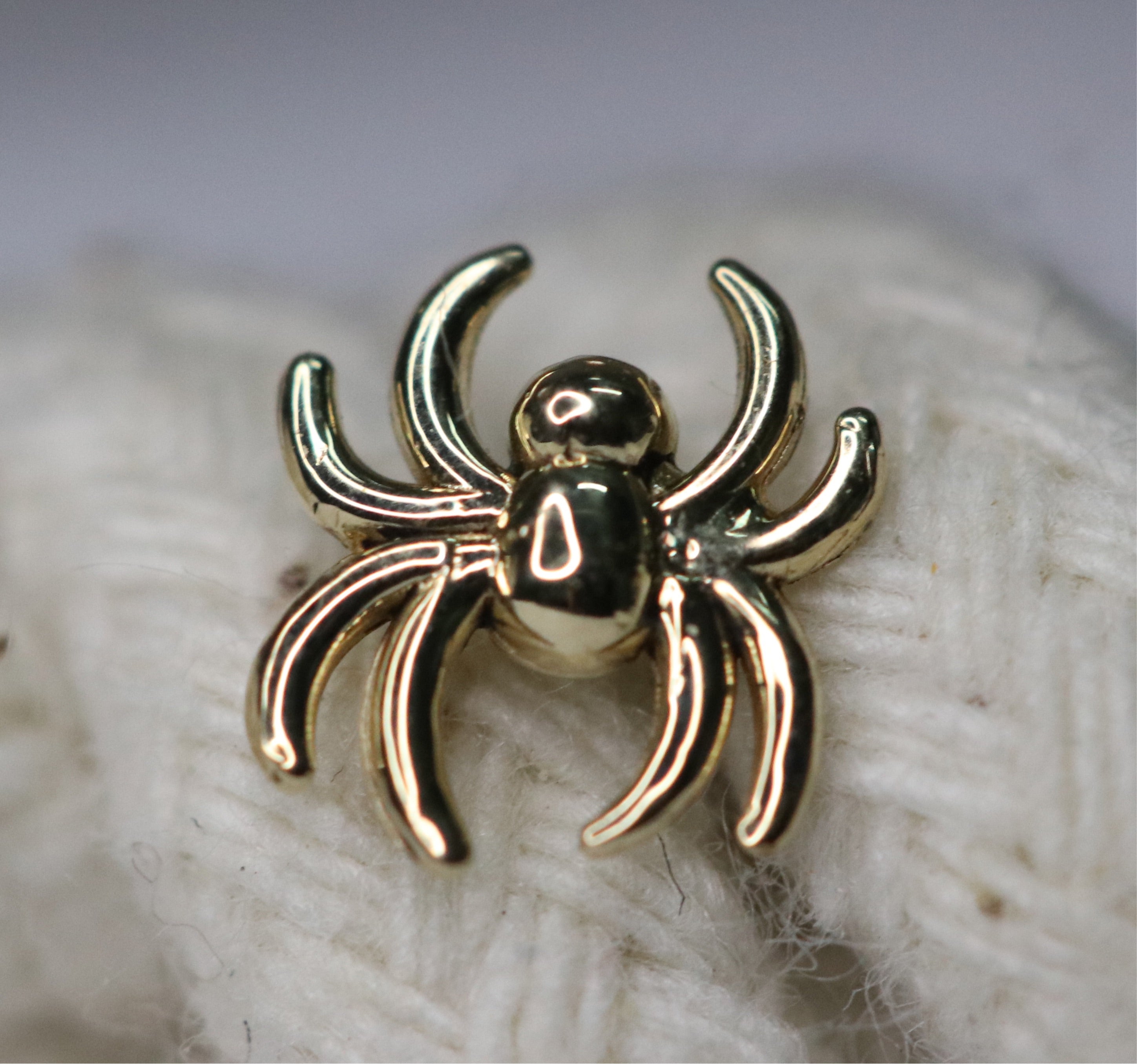 14k-accesorio-spider-de-leroi-fine-jewelry-golden-drop-studio